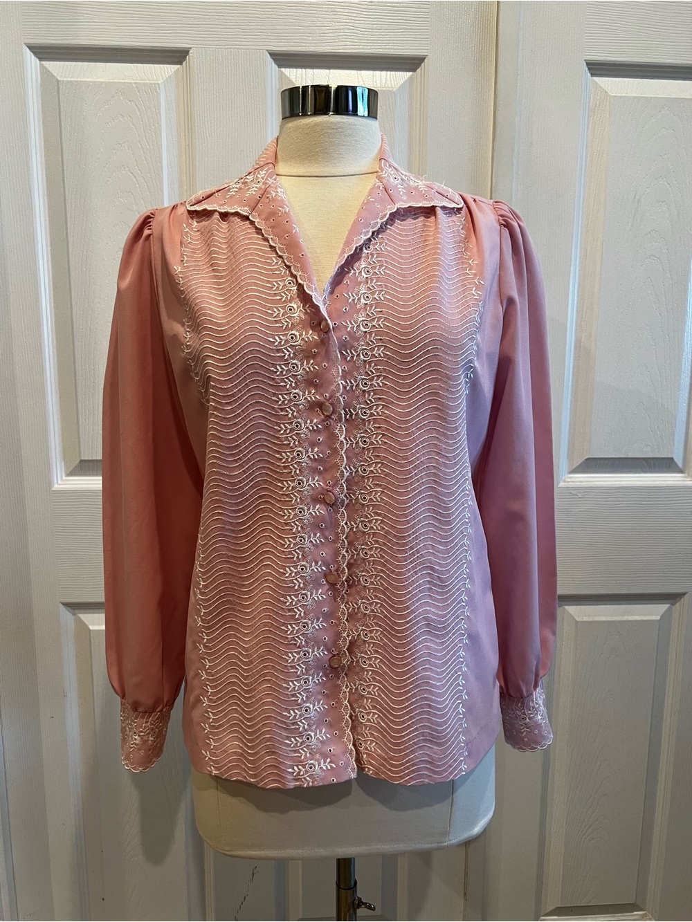 Vintage 60’s 70s Lee Mar Pageant Embroidered Blouse